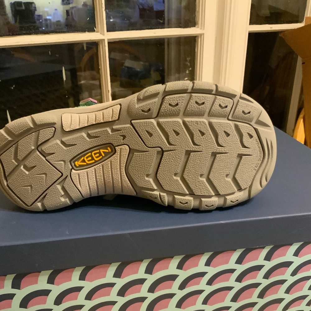 Brand New Keen Newport H2 Sandals
